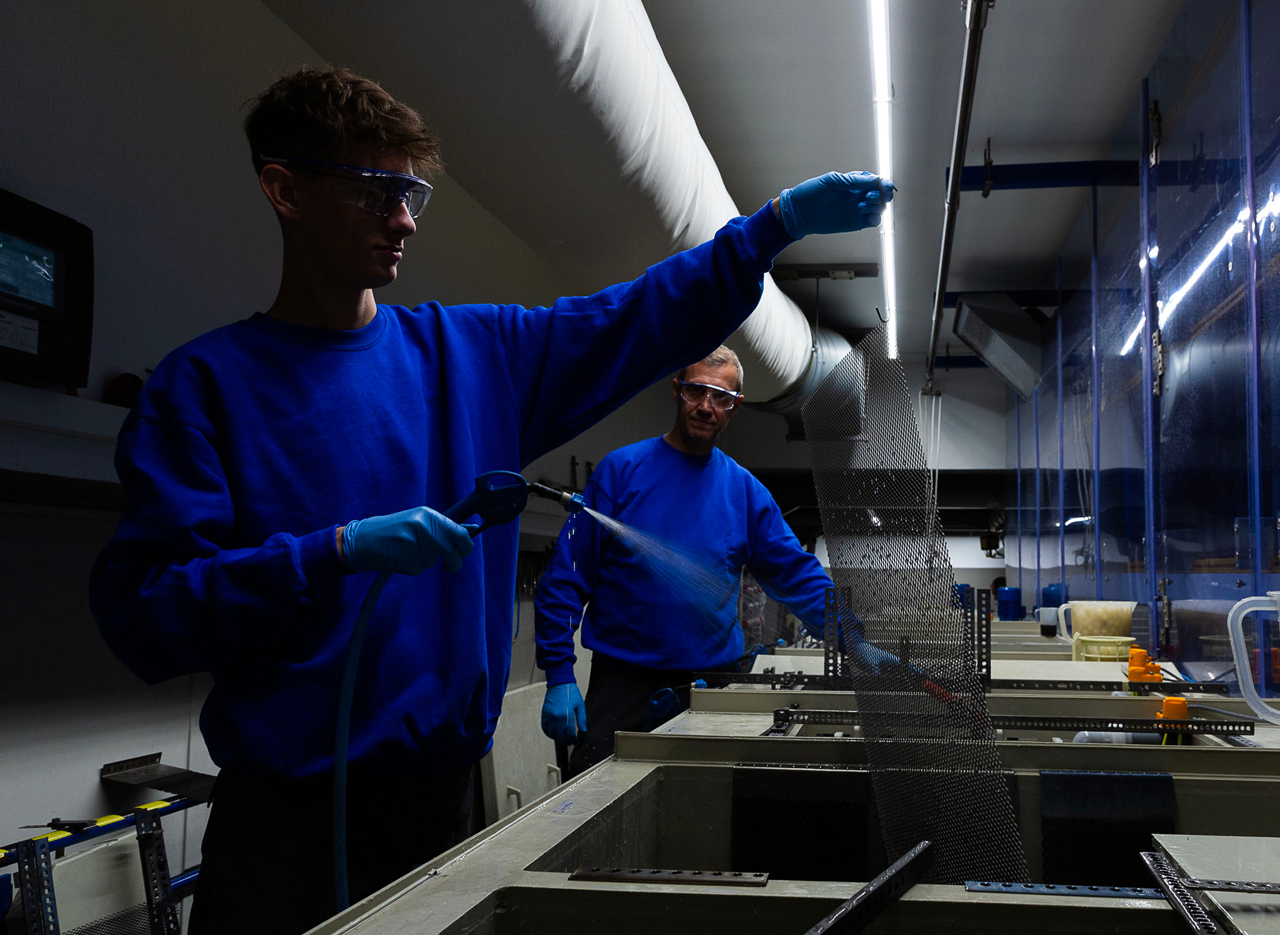 Re-Platinieren-Niob-Anoden Re-Platinieren-Niob-Anoden durch METAKEM